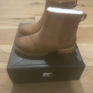 Sorel waterproof boots. Brand new